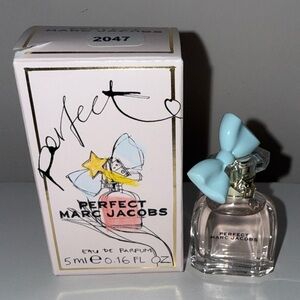 Marc Jacobs Perfect Mini Perfume with Light Blue Bow